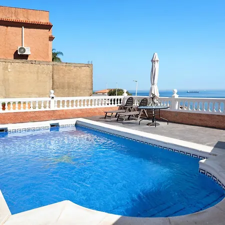 Holiday home Agradable Casa Con Piscina Algeciras
